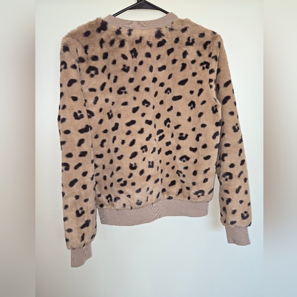 Lou &Grey leopard print soft sweatshirt Size S - Picture 2 of 4